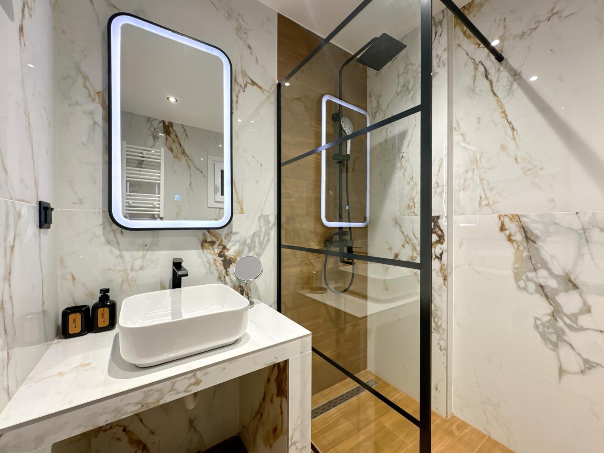 סלוניקי Luxury Downtown Apartment D1 מראה חיצוני תמונה
